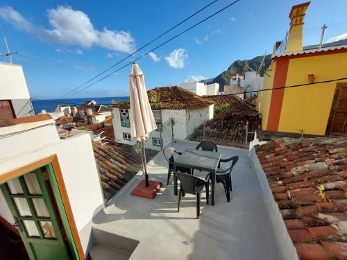 Casita Drago - Cozy Traditional House With Nice Terrace