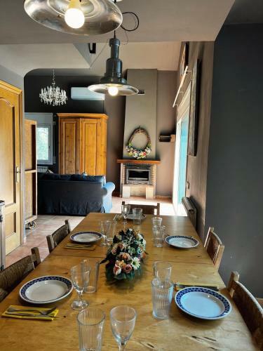 Costa Brava Quiet Villa With Private Pool And Jacuzzi