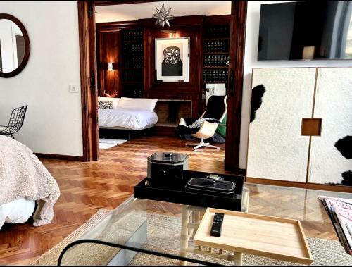 Niko Rooms