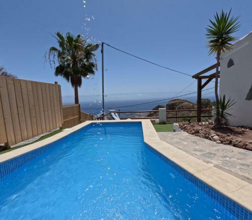 Cueva Rural " Old London " With Jacuzzi And Swimming Pool
