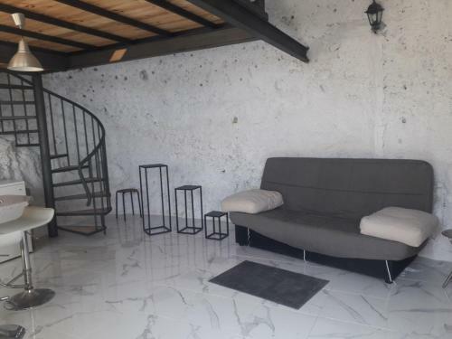 Cueva Rural " Old London " With Jacuzzi And Swimming Pool