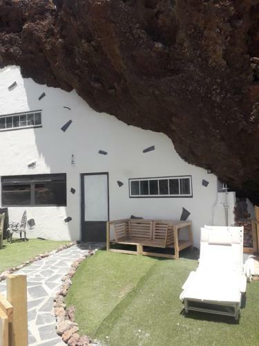 Cueva Rural " Old London " With Jacuzzi And Swimming Pool