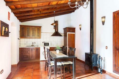 Rural House With Traditional Architecture S. XIX