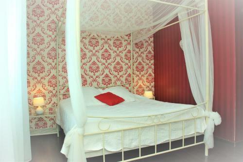 Hotel La Gare Aux Anes