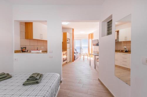 Apartamento Spacious Studio Next To The Sea With Stunning Views