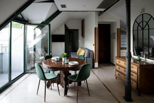 Apartamento Fabulos �tico Con Vistas Al Monasterio