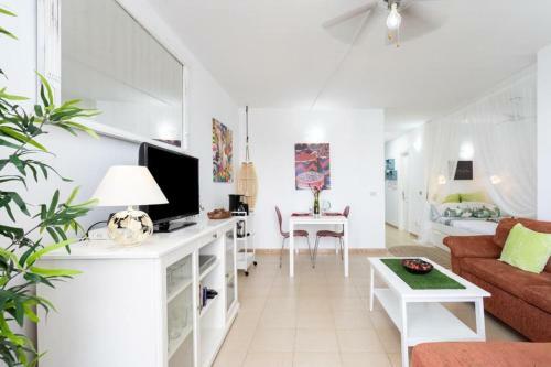 Apartamento Cosy Studio With Balcony At Golf Del Sur, Tenerife