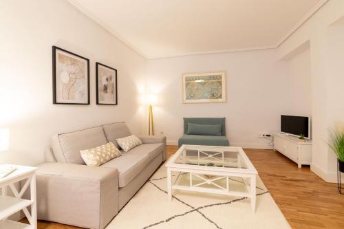 Cute And Comfy Apartment By Cisan Rentals