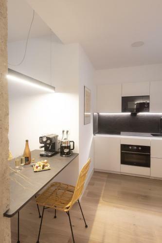 Shiny By Oldtown Apartments