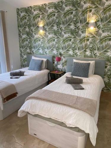 Amazing Luxury Seafront Villa Near Golf & Ocean