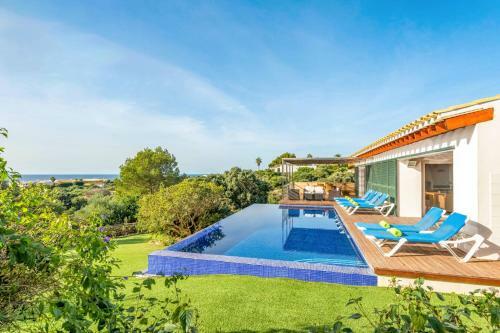 Villa Iris Torret By Villa Plus