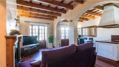 Casa Con Piscina Climatizada, Jacuzzi, Billar, Aire Acondicionado
