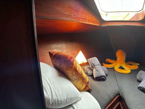 The Captains Locker - 30ft Yacht