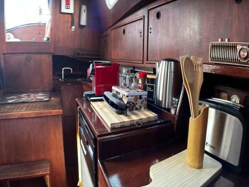 The Captains Locker - 30ft Yacht