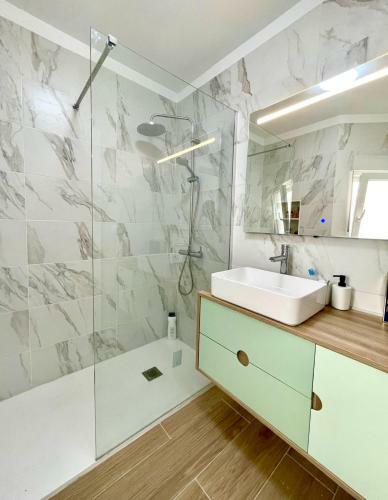 Seafront Apartment In Amarilla Golf