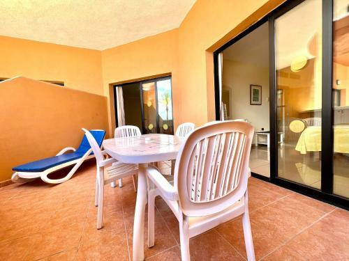 Apartamento Studio By The Sea, Heated Pool, Wifi And Great View