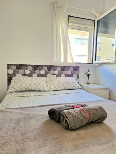 Spacious Chalet Next To The Sea - Airport