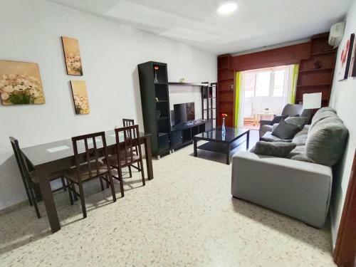 Apartamento Piso Entre La Playa Y El Centro, Con Aparcamiento
