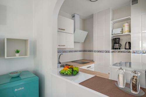 Downtown Cozy Apartment In Los Boliches Ref 180