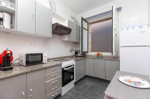 Apartment - 4 Bedrooms - 0275