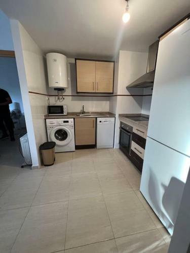 Apartamento Con Piscina ,parking Y Aire Acondicionado