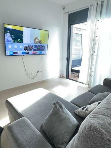 Apartamento Con Piscina ,parking Y Aire Acondicionado