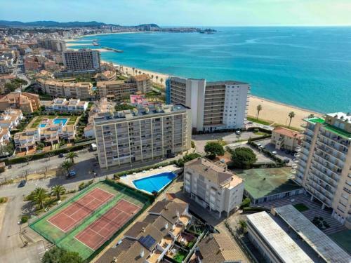 Apartamento Con Piscina Junto A La Playa