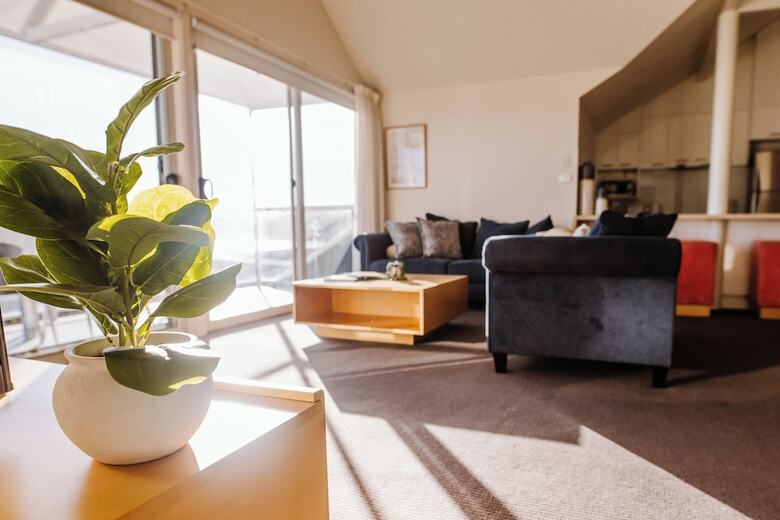 Hotel Peppers York Cove Tamar Valley