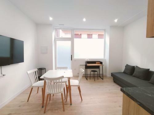 Apartamentos La Brava By Gaiarooms