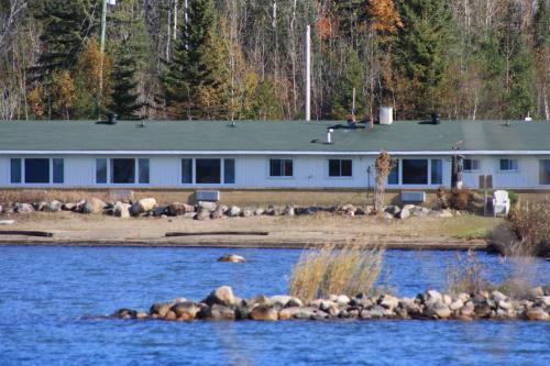 Carolyn Beach Motor Inn