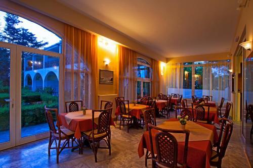 Aparthotel Hotel Kalamitsi Apartments