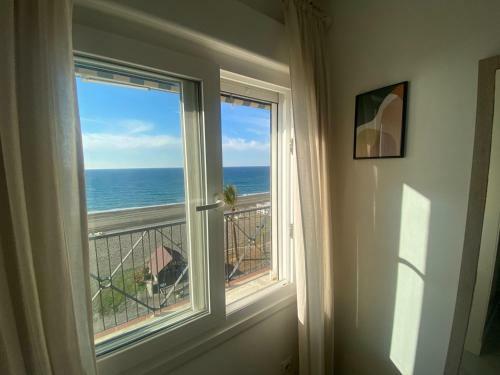 Apartamento Tres Habitaciones Primera L�nea de Playa