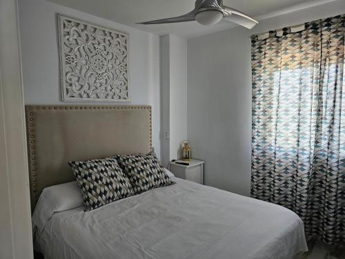 Apartamento Primera L�nea de Playa Con Vistas Al Mar