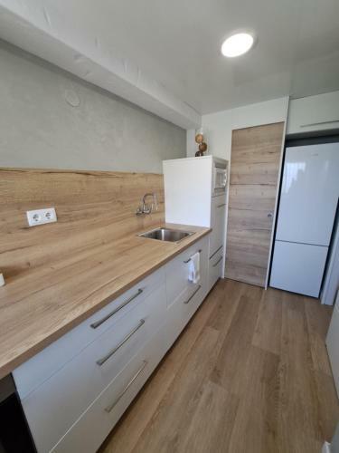 Apartamento 2� L�nea Playa Agustina Aragon