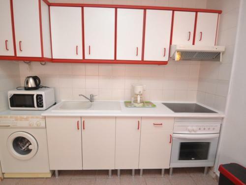 Apartment Mariposa-4 By Interhome