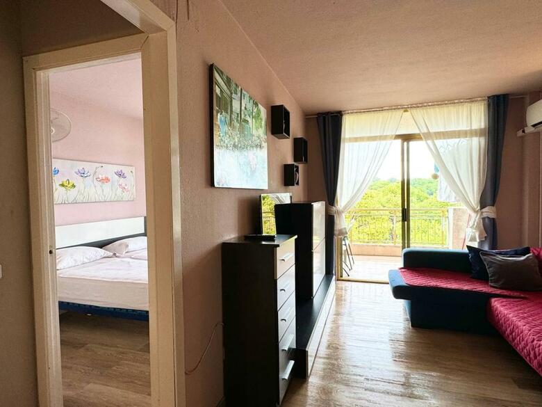 Apartsalou Lea