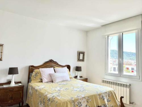 Moderno Y Amplio Apartamento En El Centro De Roses