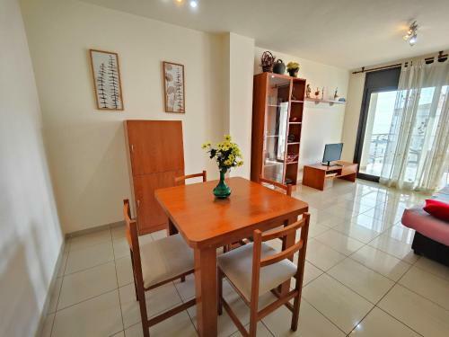 Apartamento Roses, 2 Dormitorios, 6 Personas - Es-258-28