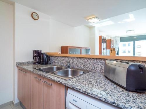 Apartamento Roses, 2 Dormitorios, 6 Personas - Es-258-13