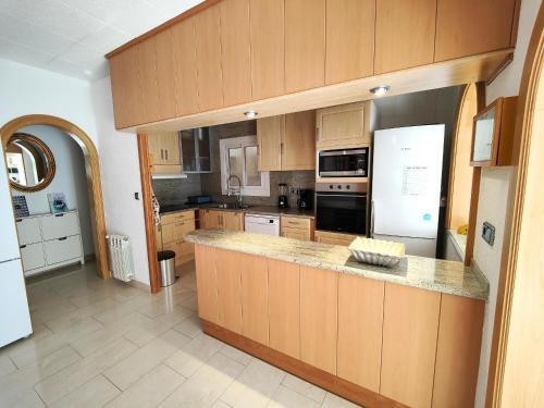 Apartamento Roses, 2 Dormitorios, 4 Personas - Es-258-128