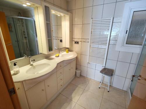 Apartamento Roses, 2 Dormitorios, 4 Personas - Es-258-128