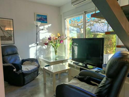 Casa Roses, 3 Dormitorios, 6 Personas - Es-258-127