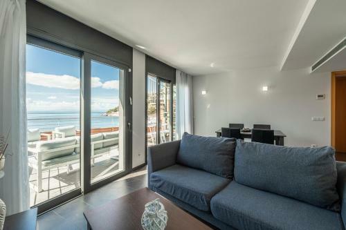 Apartamento �tico Primera L�nea Playa Canyelles