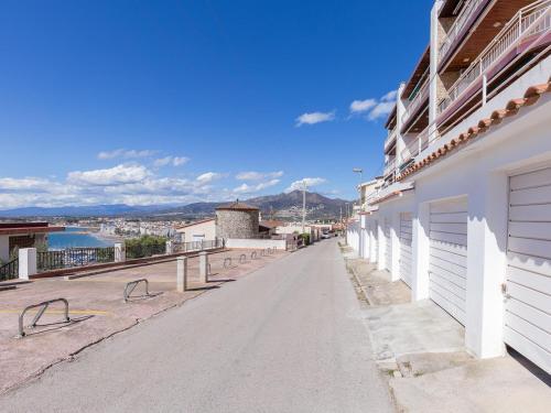 Apartamento Roses, 3 Dormitorios, 5 Personas - Es-228-94