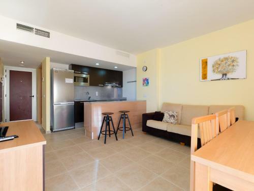 Apartamento Roses, 2 Dormitorios, 4 Personas - Es-228-123