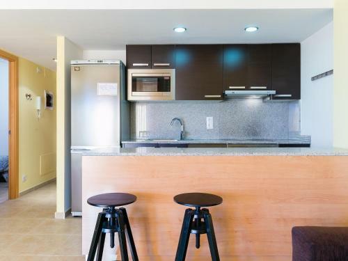 Apartamento Roses, 2 Dormitorios, 4 Personas - Es-228-123
