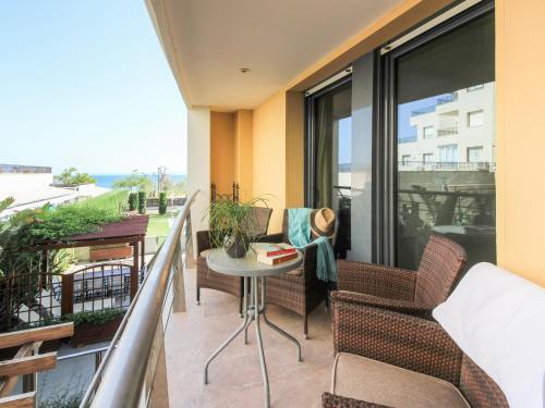 Apartamento Roses, 2 Dormitorios, 5 Personas - Es-228-90