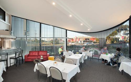 Mahoneys Motor Inn