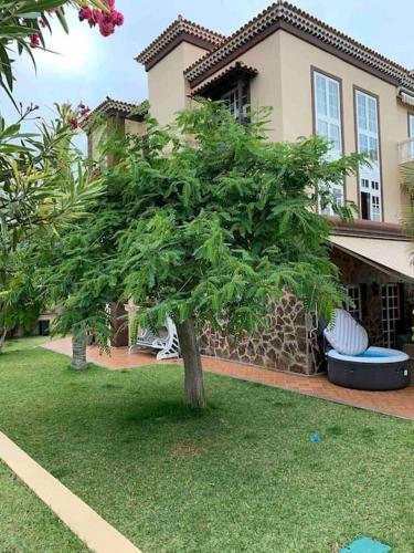 Preciosa Casa Con Jard�n Privado