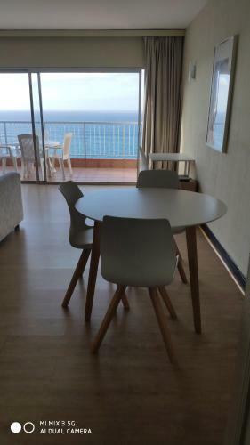 Amplio Apartamento Con Vistas Al Mar